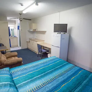 https://fourth-avenue-motor-inn.queenslandhotels.net